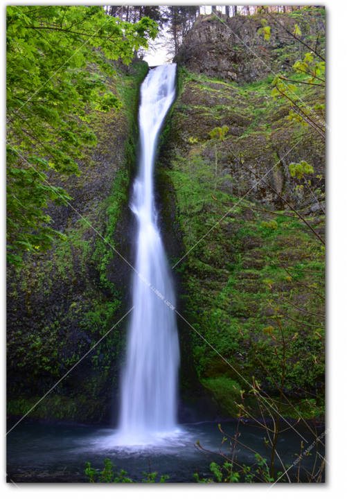 Horsetail_Falls_photograph.png